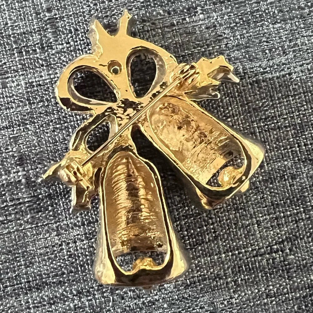 BROOCH Holiday Gold and Silver Bells with Bows